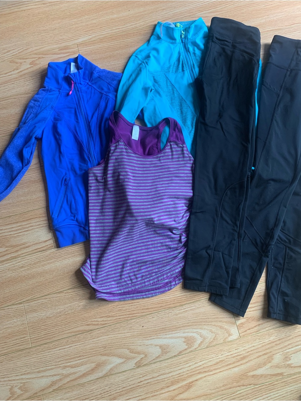 Ivivva Bundle Sz 12  / 5 Piece Bundle Pants / Top / Leggings / Cap